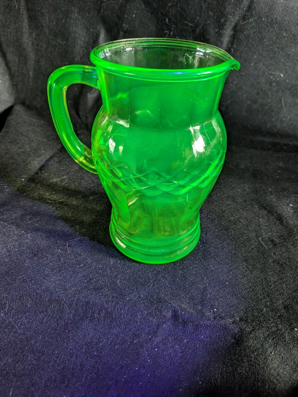 2/80$ Vintage Green uranium Glass Pitcher - Bright Green